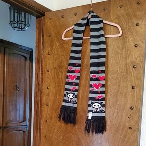 Skelanimals Scarf